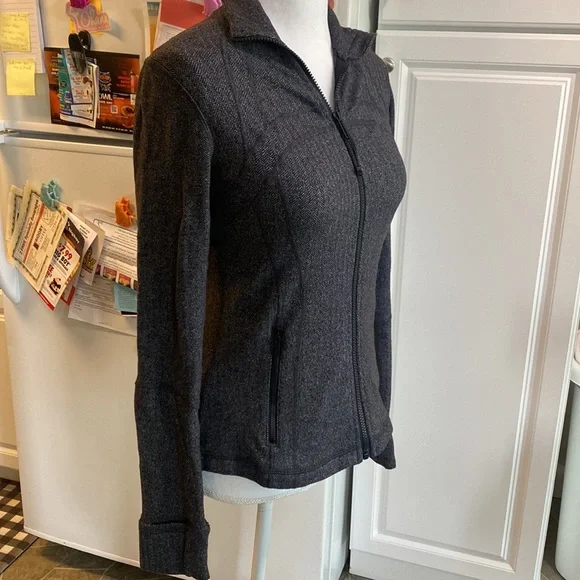 Lululemon Define Jacket - Picture 6 of 9